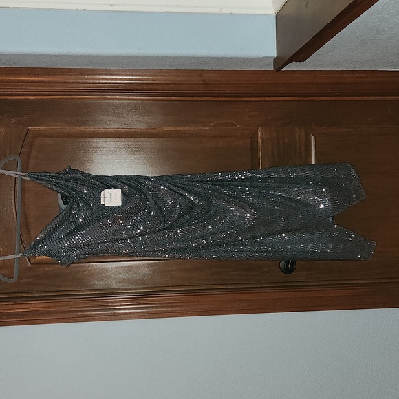 Laundry by Shelli Segal Bodycon Gunmetal dress - Picture 2 of 4